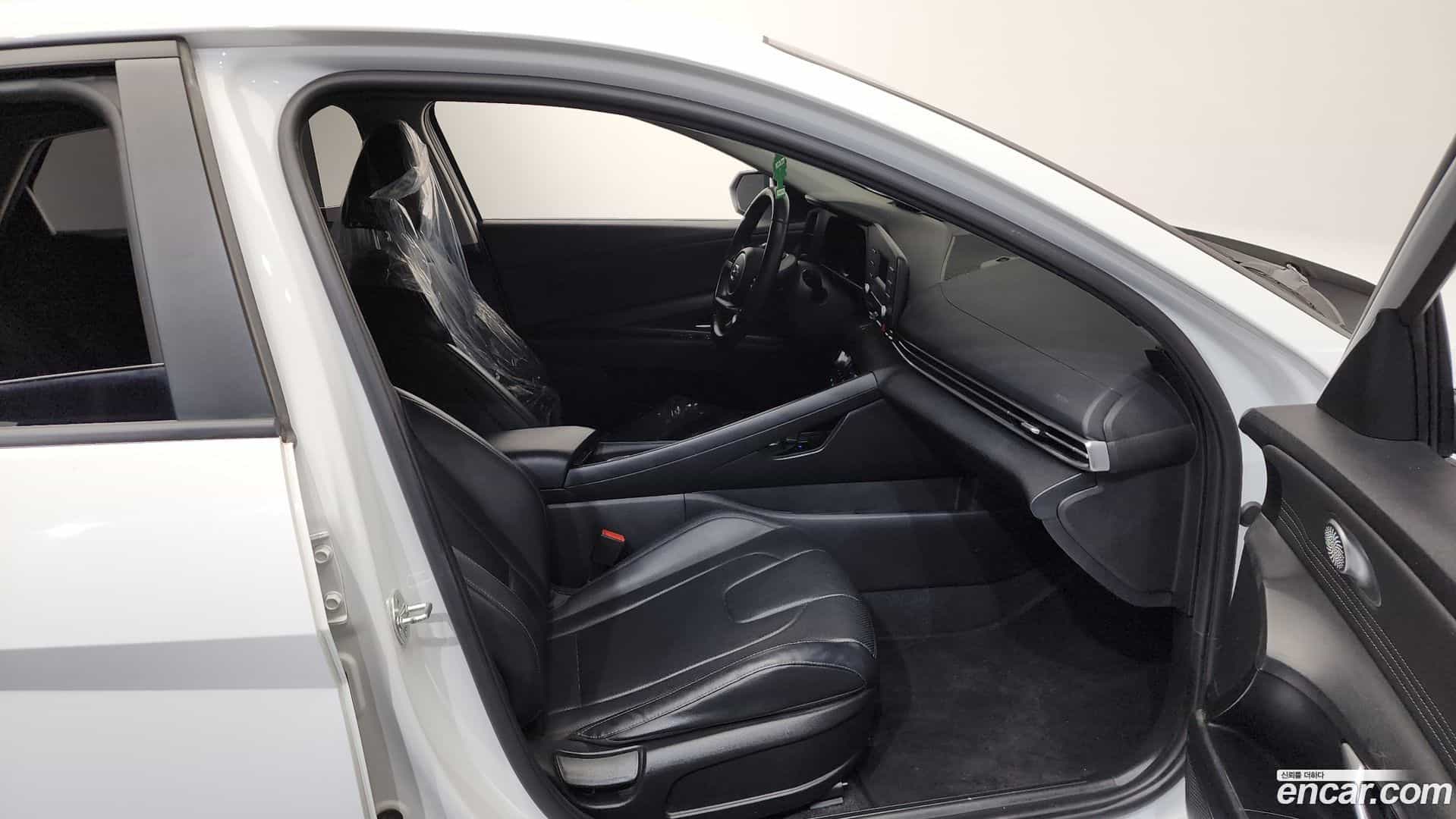AVANTE Hyundai 2022.1-OPTION-015