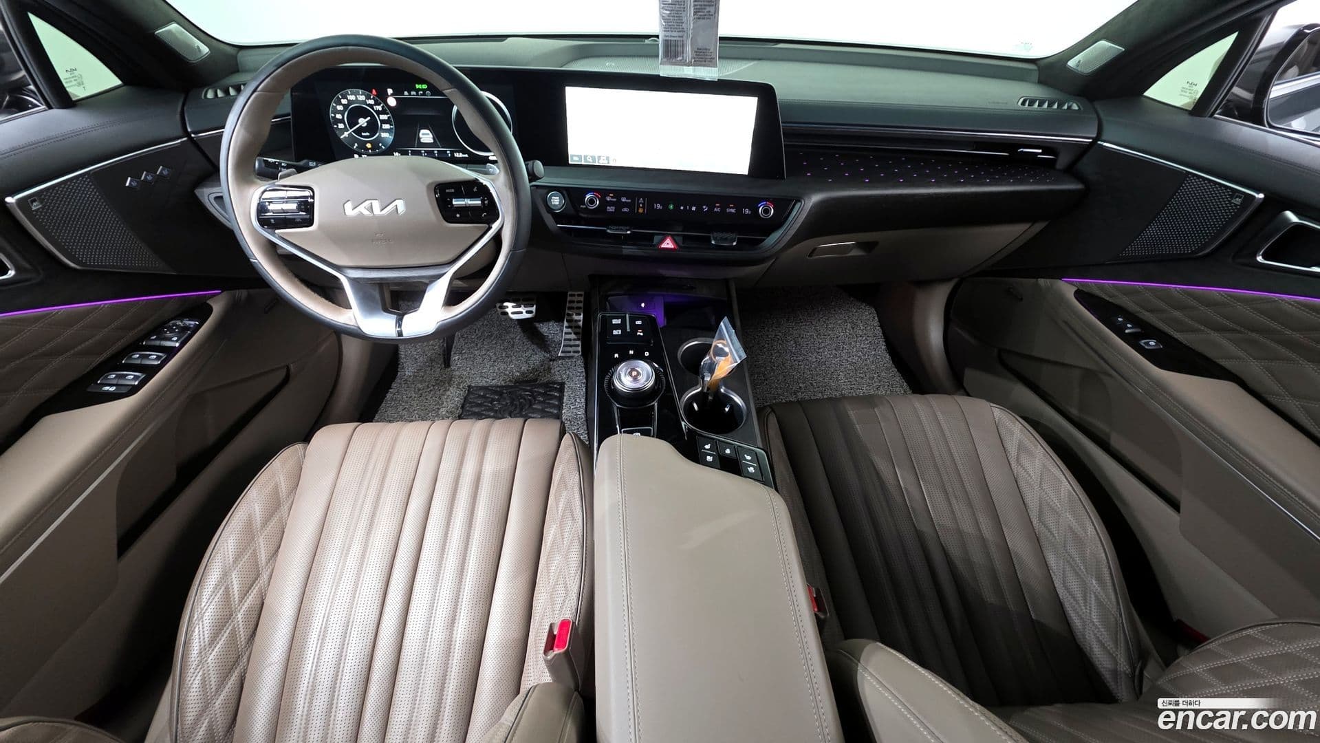 Main__Slider__Photo:K8 Kia 2022.11-6