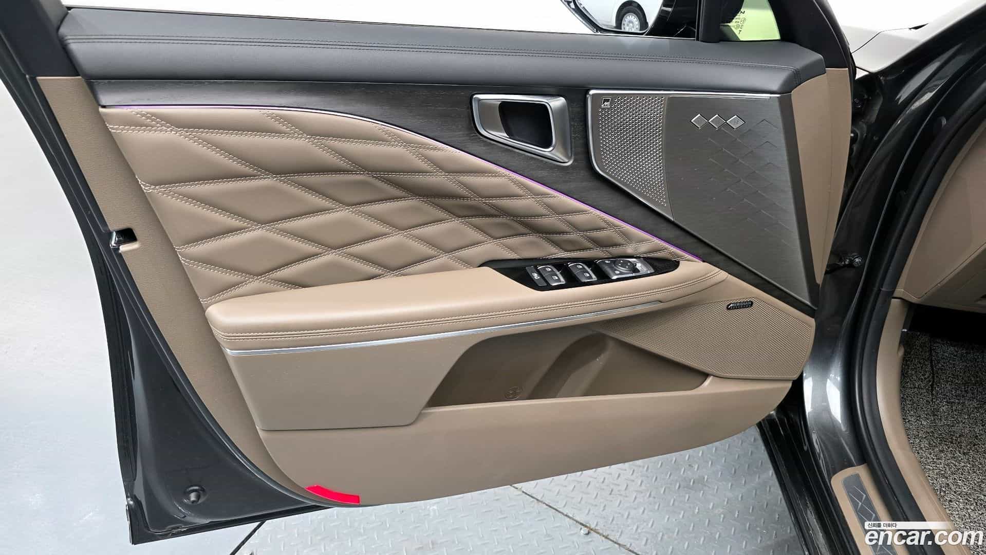 K8 Kia 2022.11-INNER-034