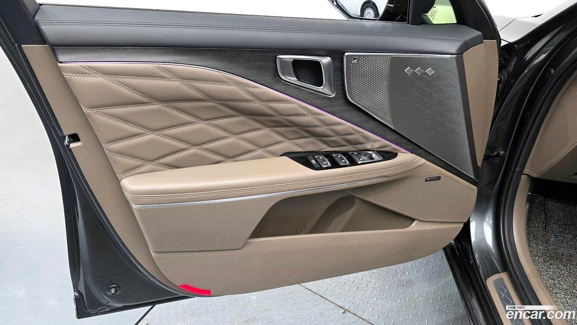 Main__Slider__Photo:K8 Kia 2022.11-23