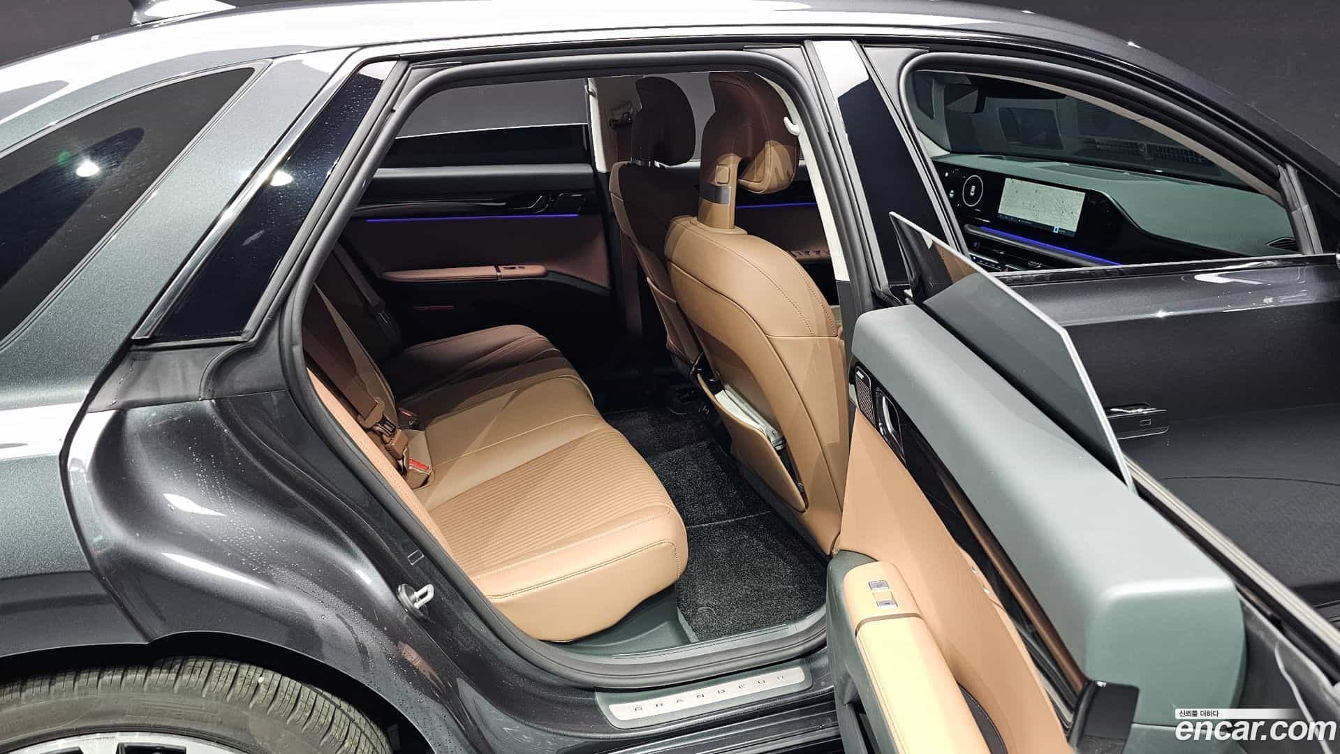 Grandeur Hyundai 2024.0-OPTION-015