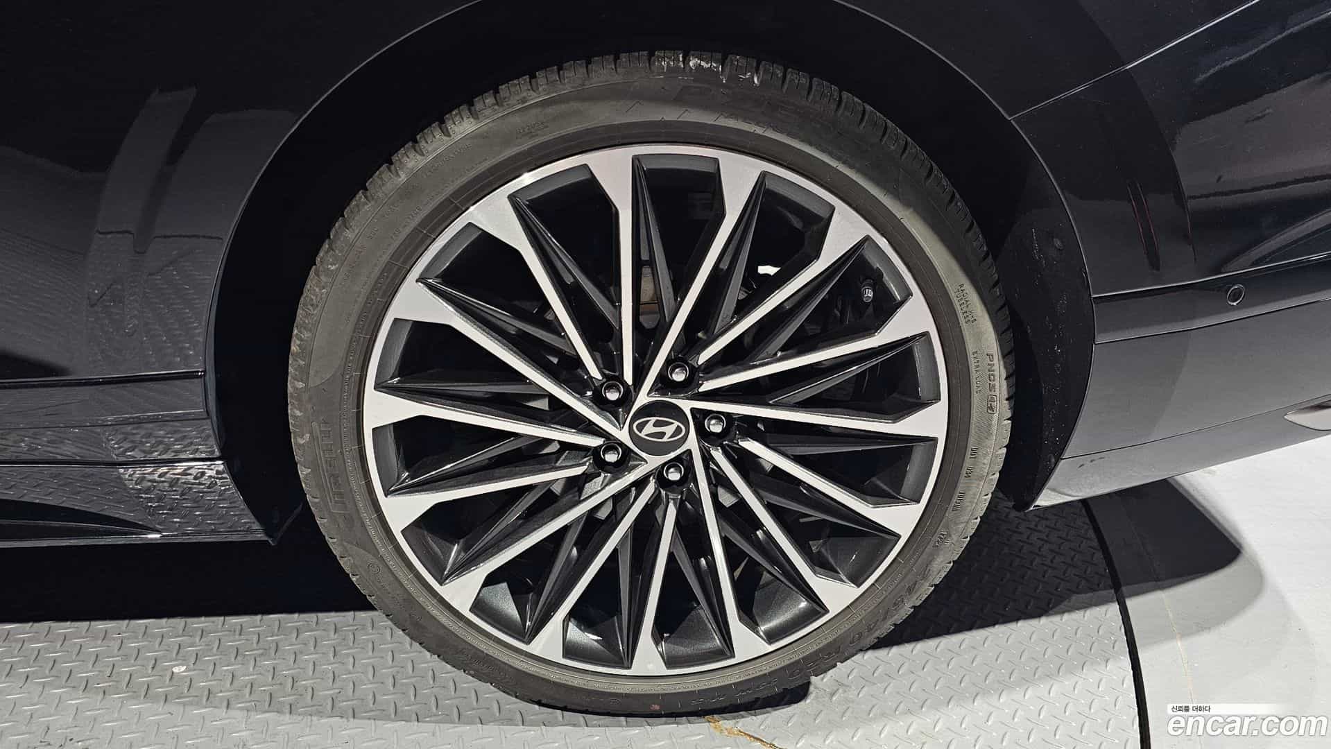 Grandeur Hyundai 2023.10-OUTER-005