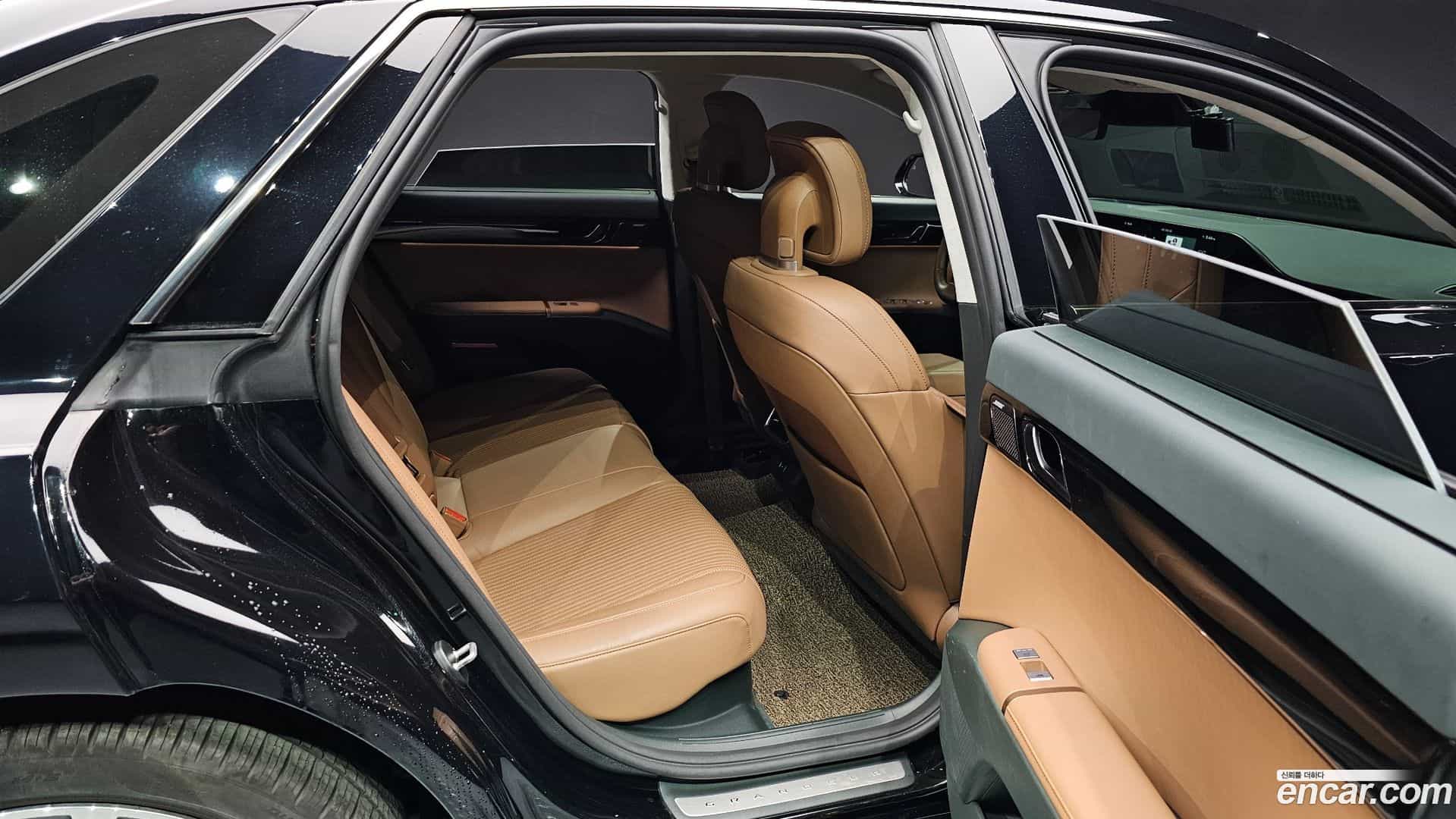Grandeur Hyundai 2023.10-OPTION-015