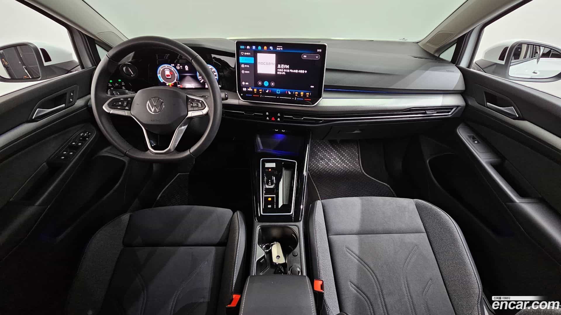 Golf Volkswagen 2025.6-INNER-007