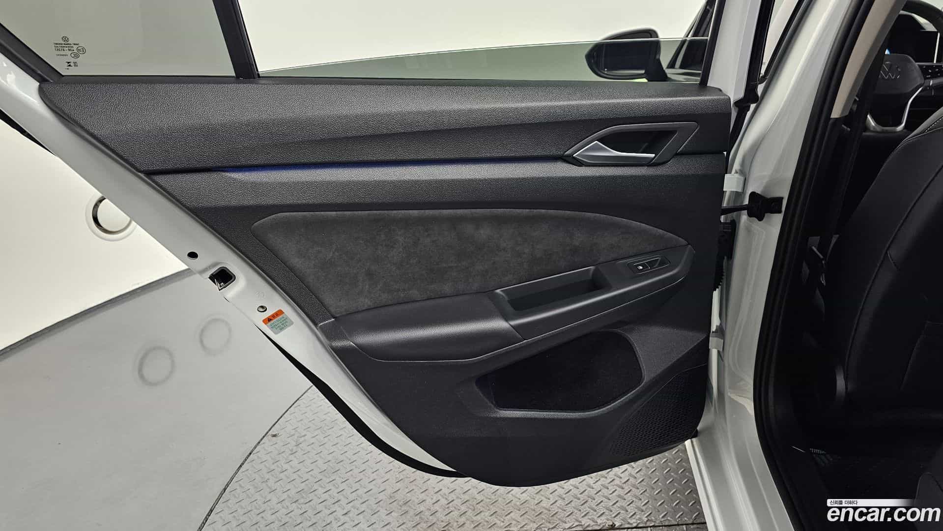 Golf Volkswagen 2025.6-INNER-035