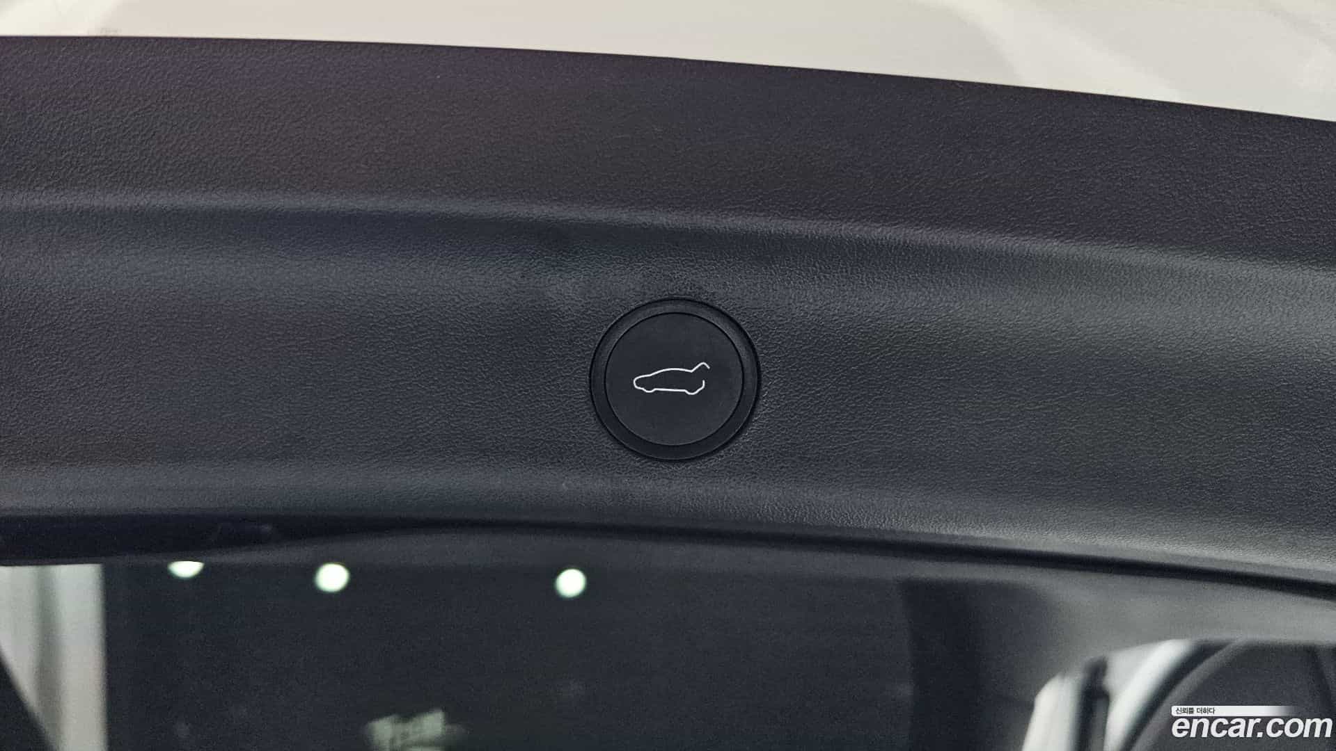 Model Y Tesla 2023.9-OPTION-023