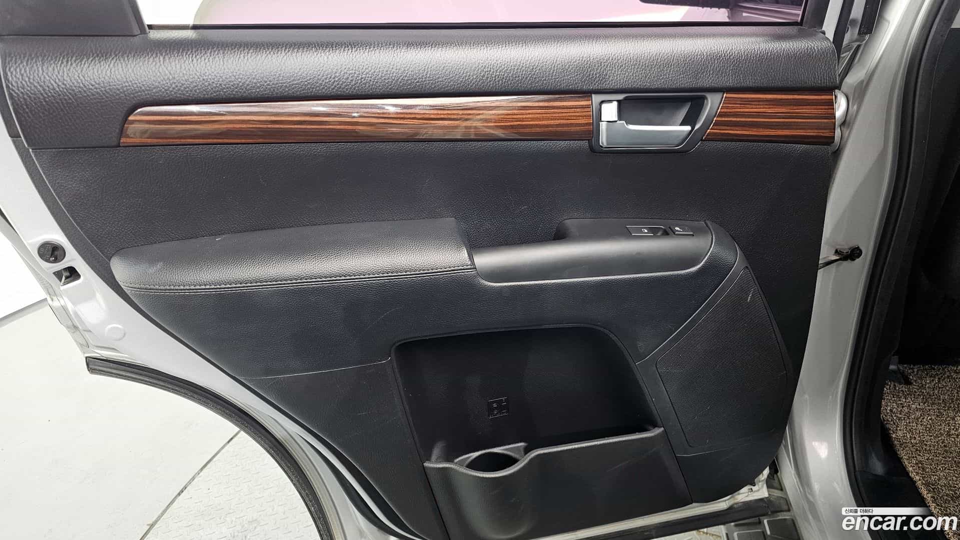 Mohave Kia 2016.4-INNER-035