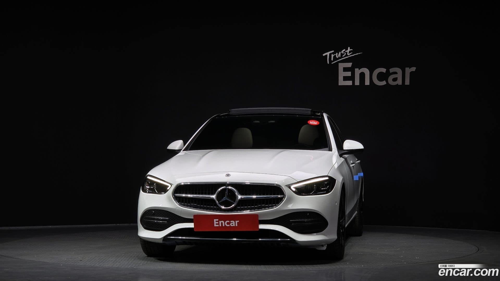 Main__Slider__Photo:C-Class Mercedes-Benz 2023.3-2