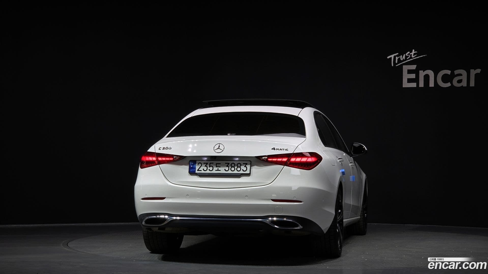 Main__Slider__Photo:C-Class Mercedes-Benz 2023.3-3