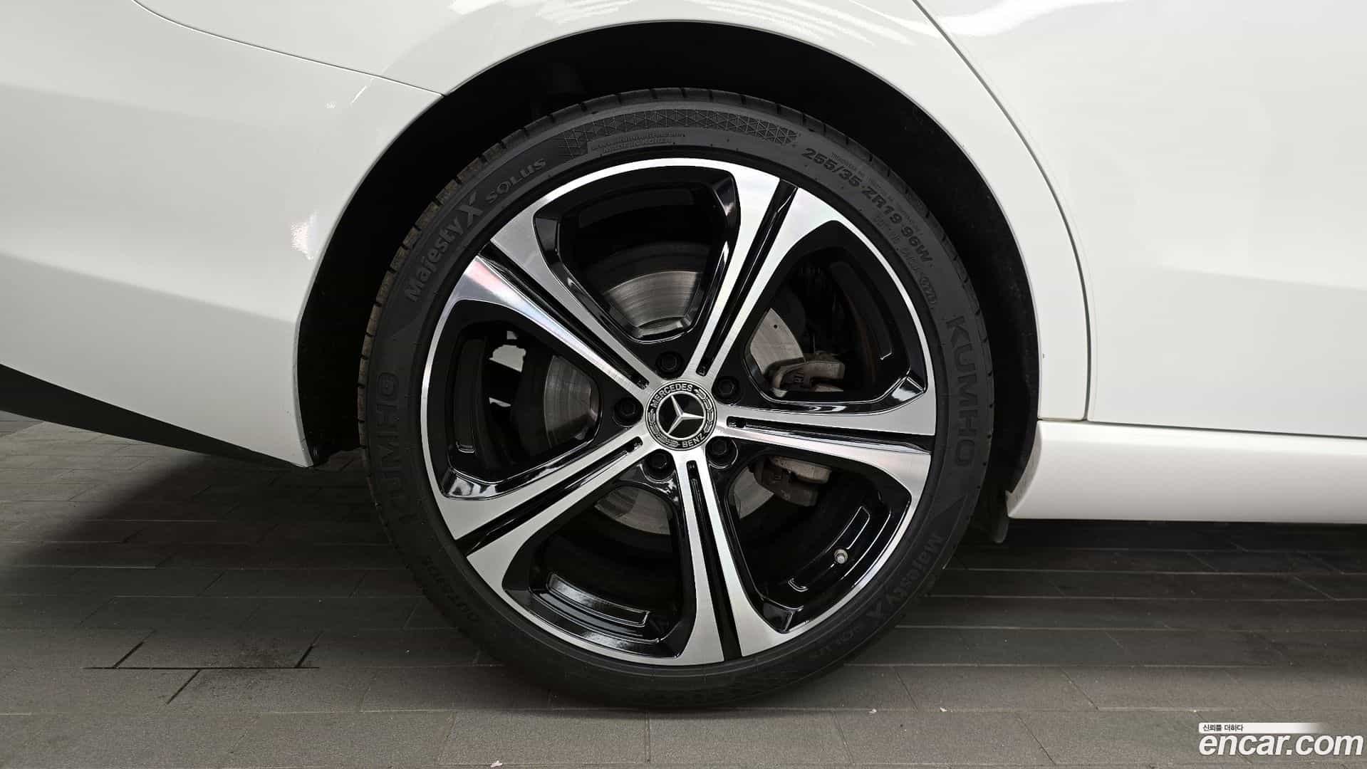 C-Class Mercedes-Benz 2023.3-OUTER-005