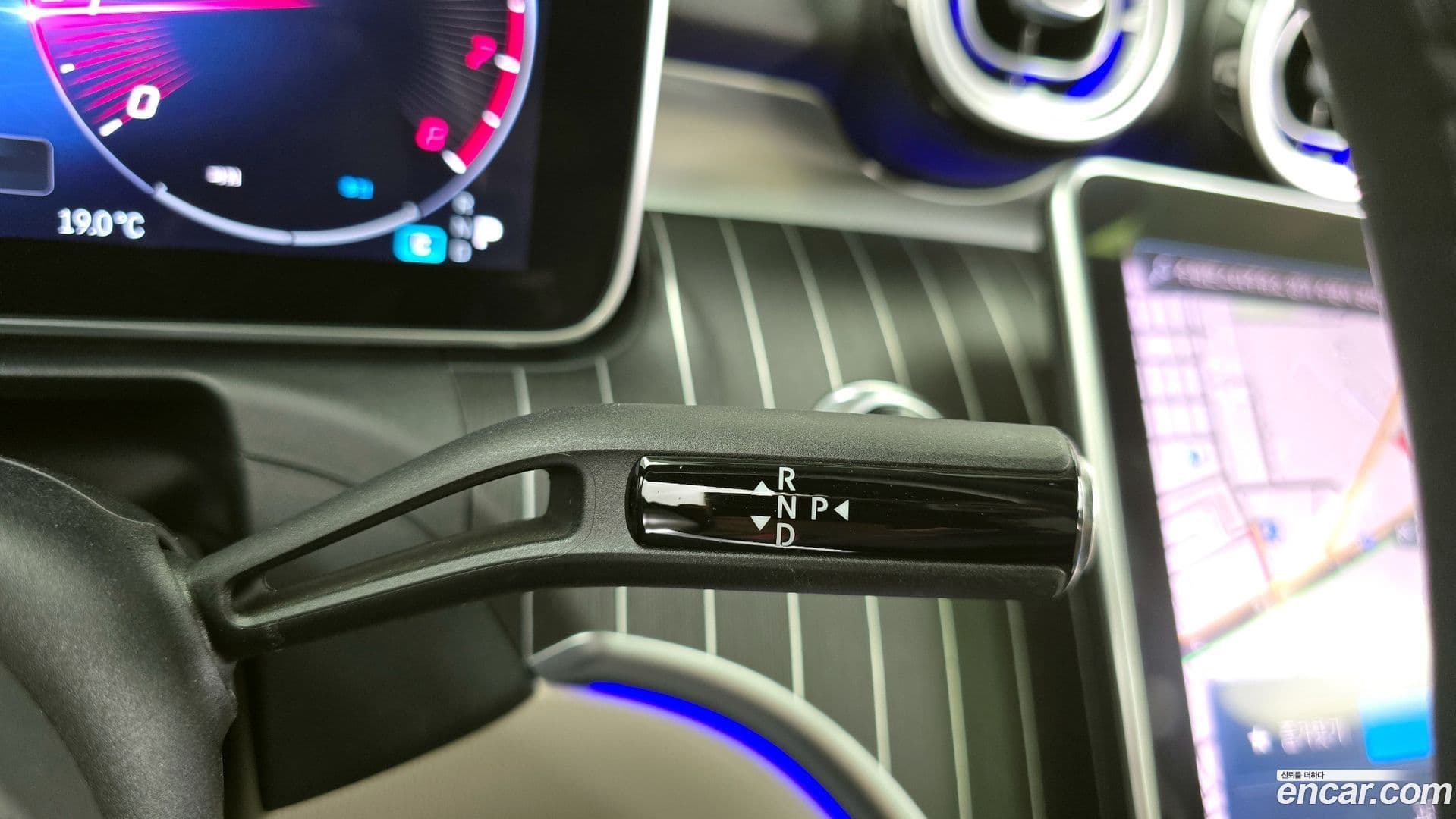 Main__Slider__Photo:C-Class Mercedes-Benz 2023.3-8