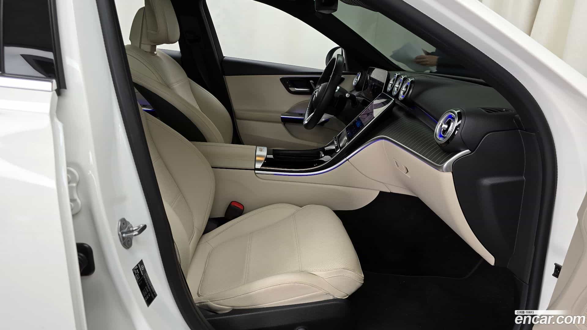 C-Class Mercedes-Benz 2023.3-OPTION-015