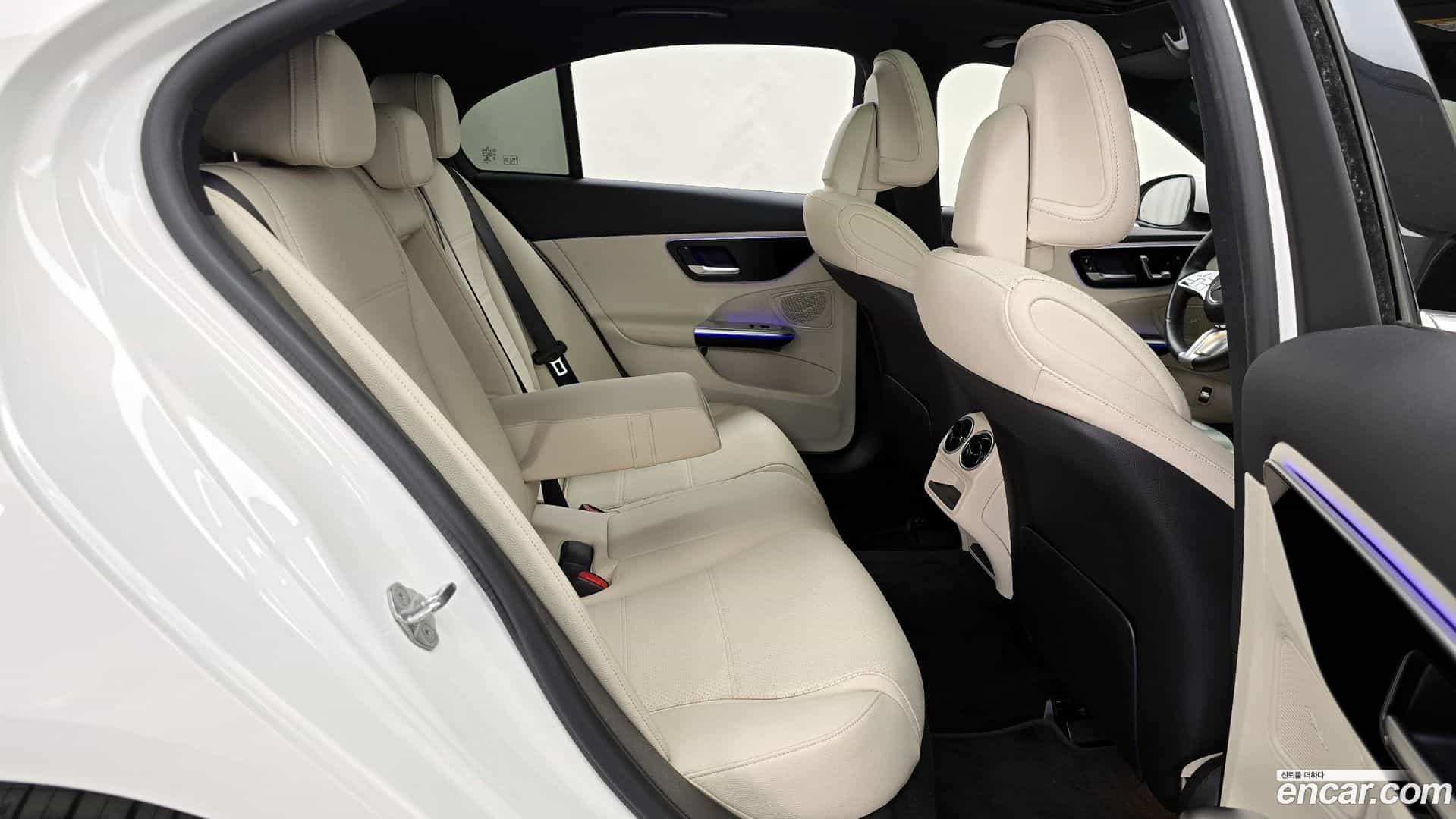 C-Class Mercedes-Benz 2023.3-OPTION-016