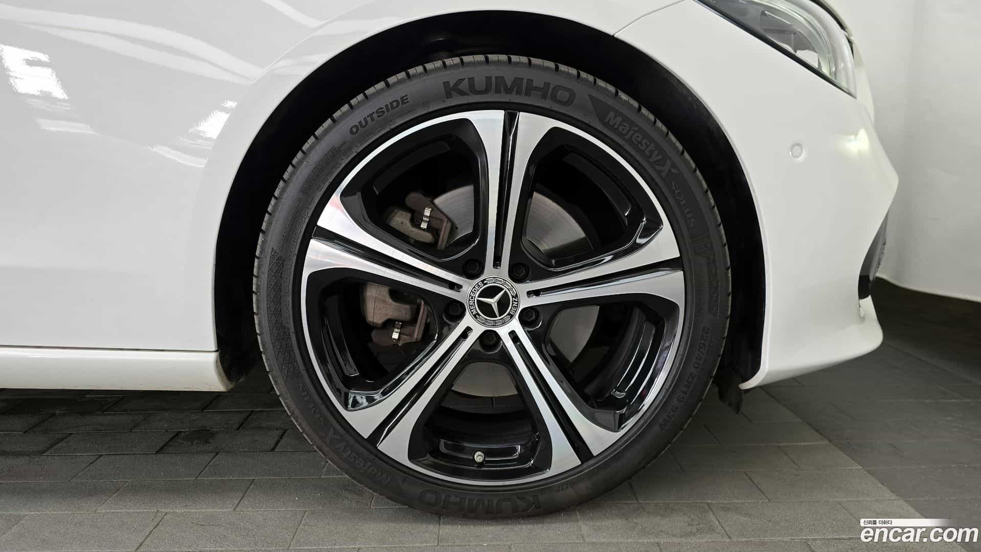 C-Class Mercedes-Benz 2023.3-OUTER-031