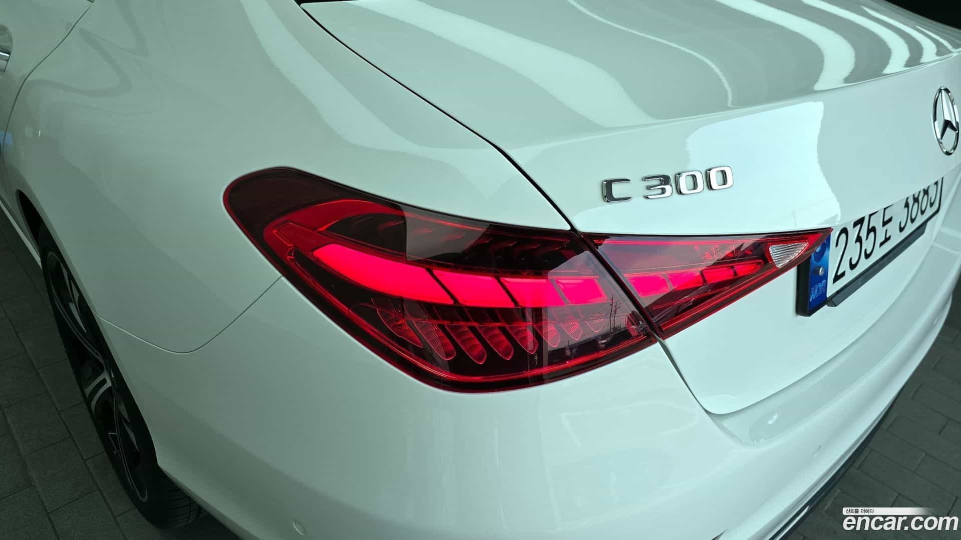 C-Class Mercedes-Benz 2023.3-OUTER-033