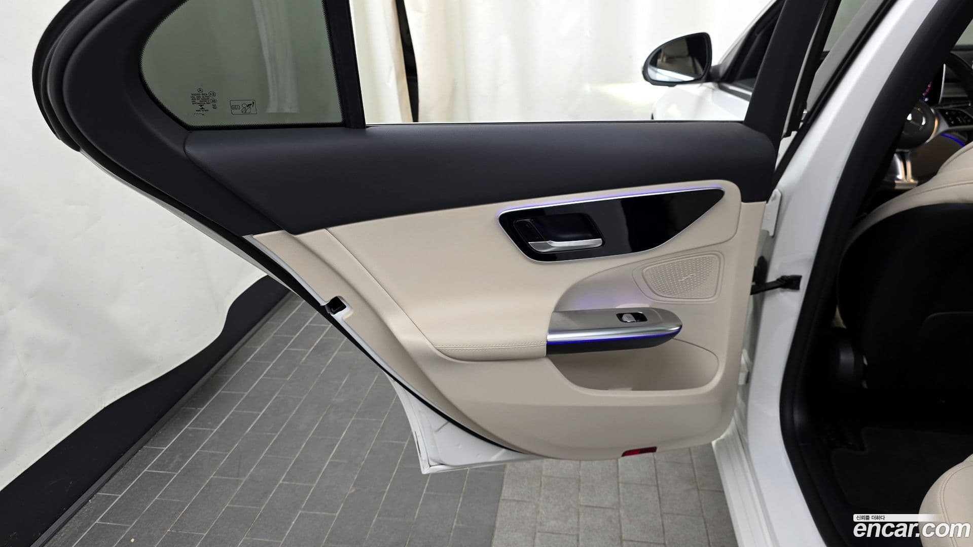 Main__Slider__Photo:C-Class Mercedes-Benz 2023.3-24