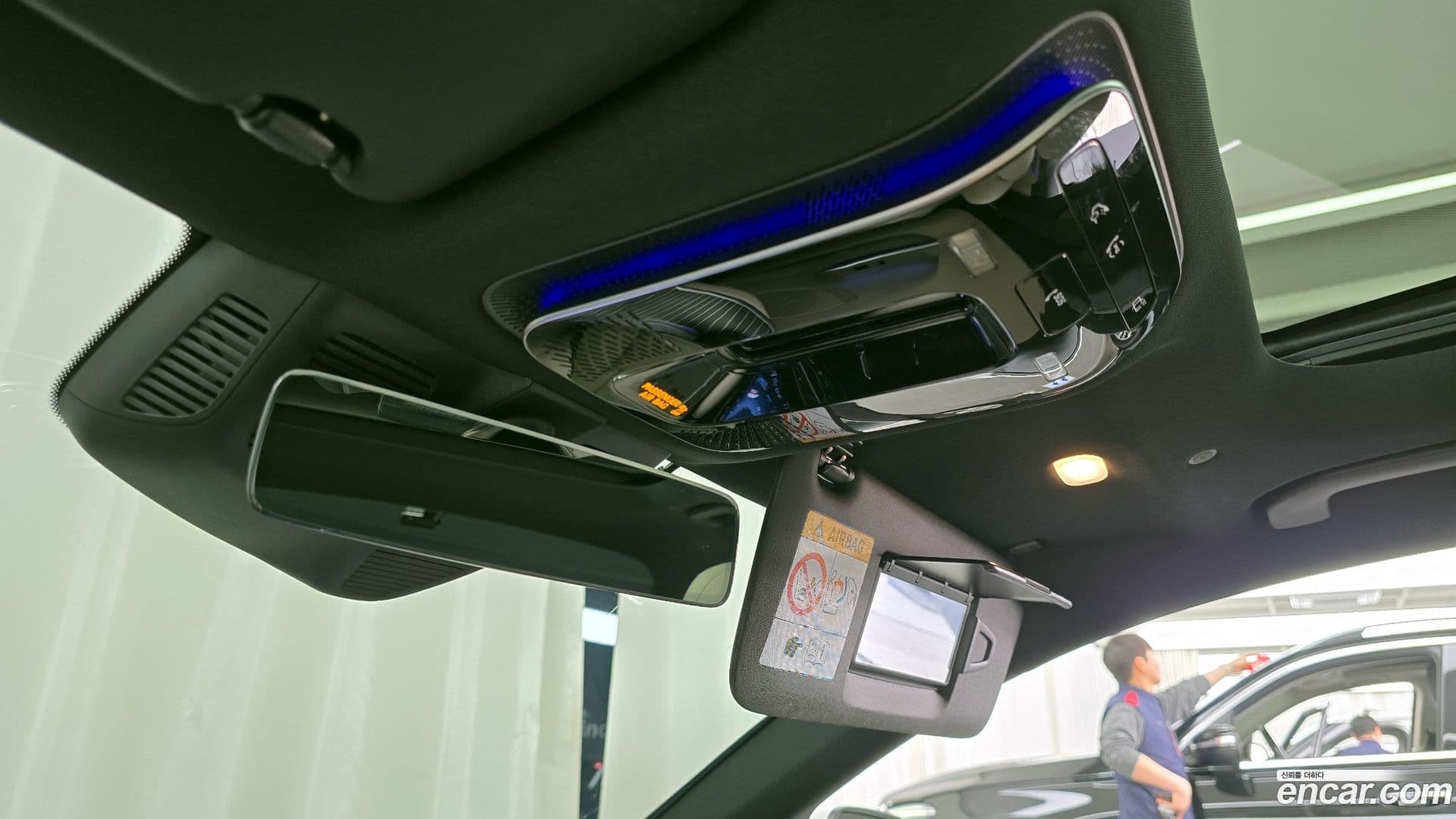 Main__Slider__Photo:C-Class Mercedes-Benz 2023.3-26