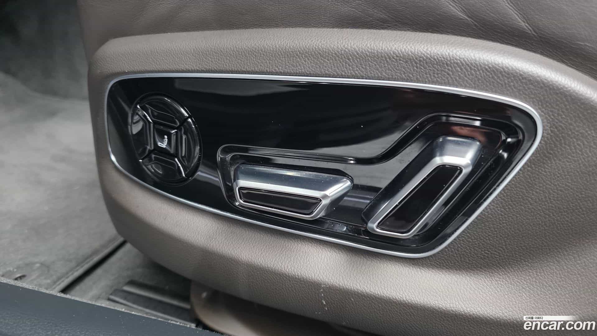 A8 Audi 2022.11-OPTION-046
