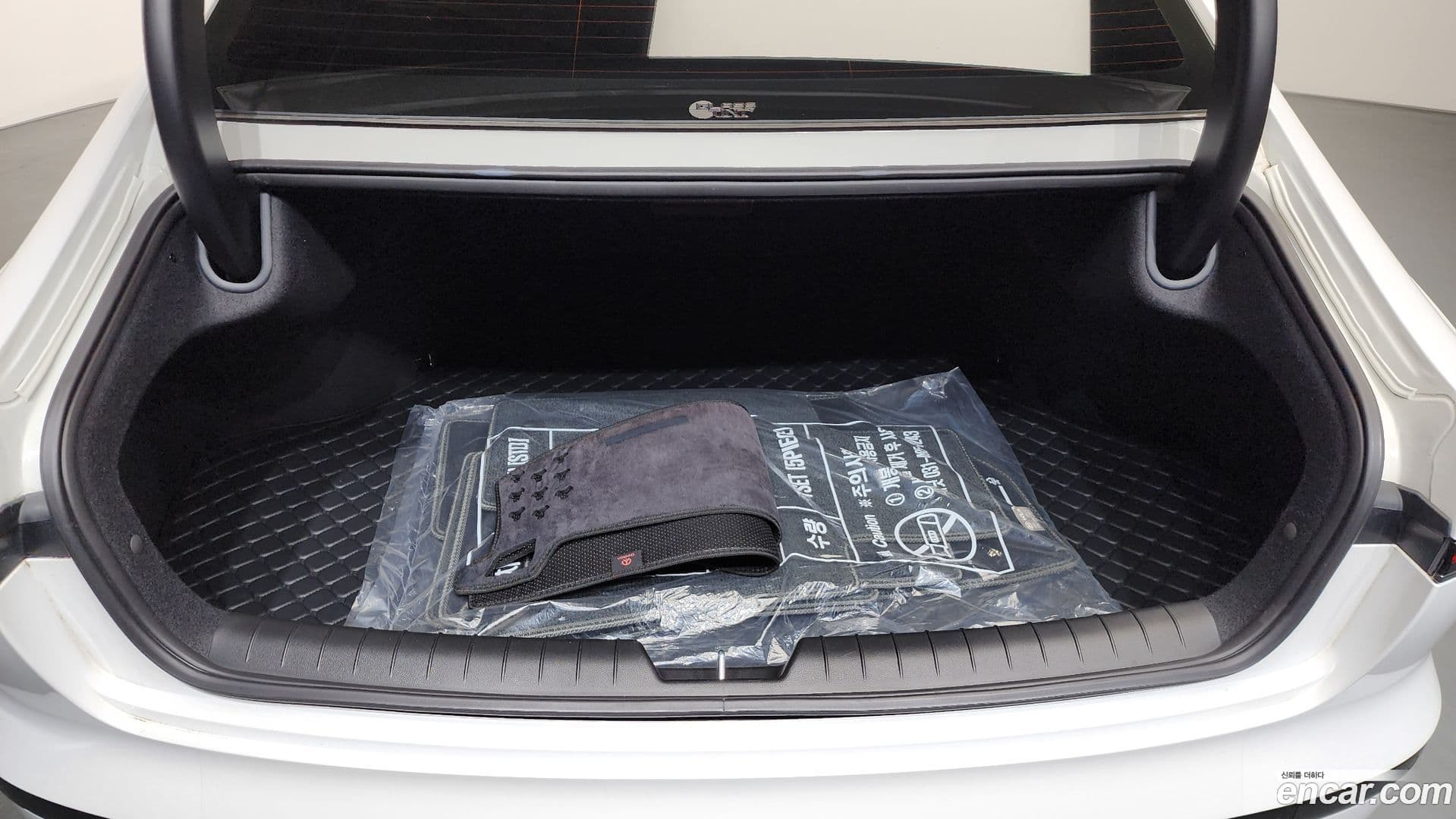 Main__Slider__Photo:Grandeur Hyundai 2023.3-19