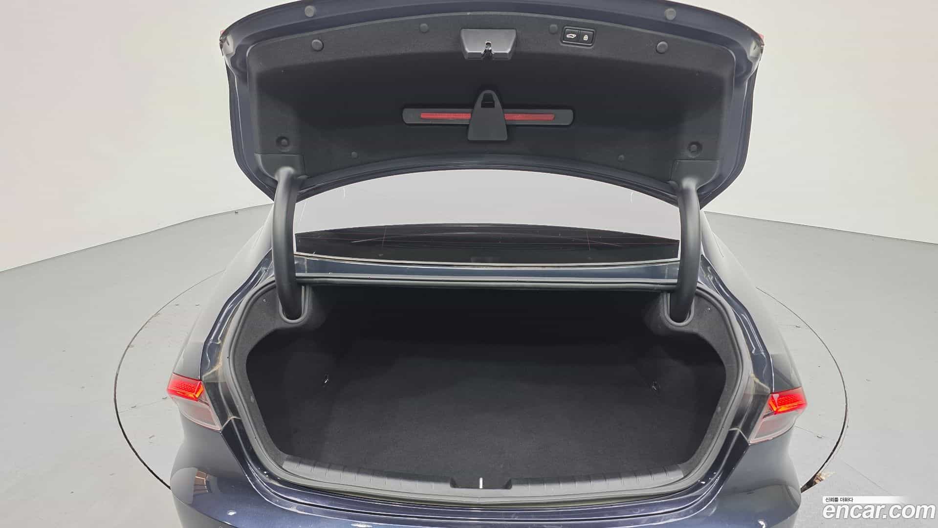 Grandeur Hyundai 2020.1-OPTION-024