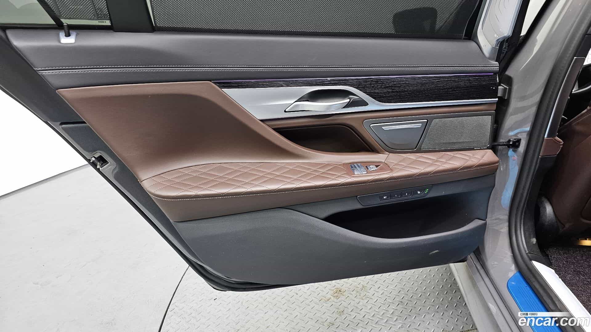 7-Series BMW 2021.3-INNER-035