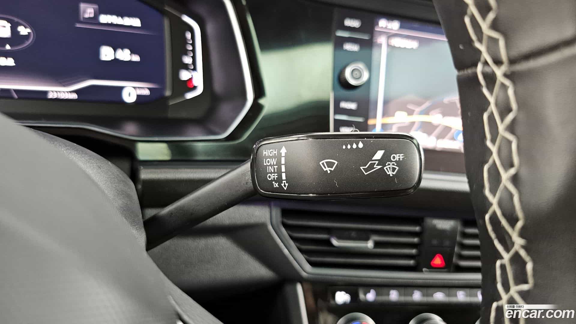 Jetta Volkswagen 2023.11-OPTION-041