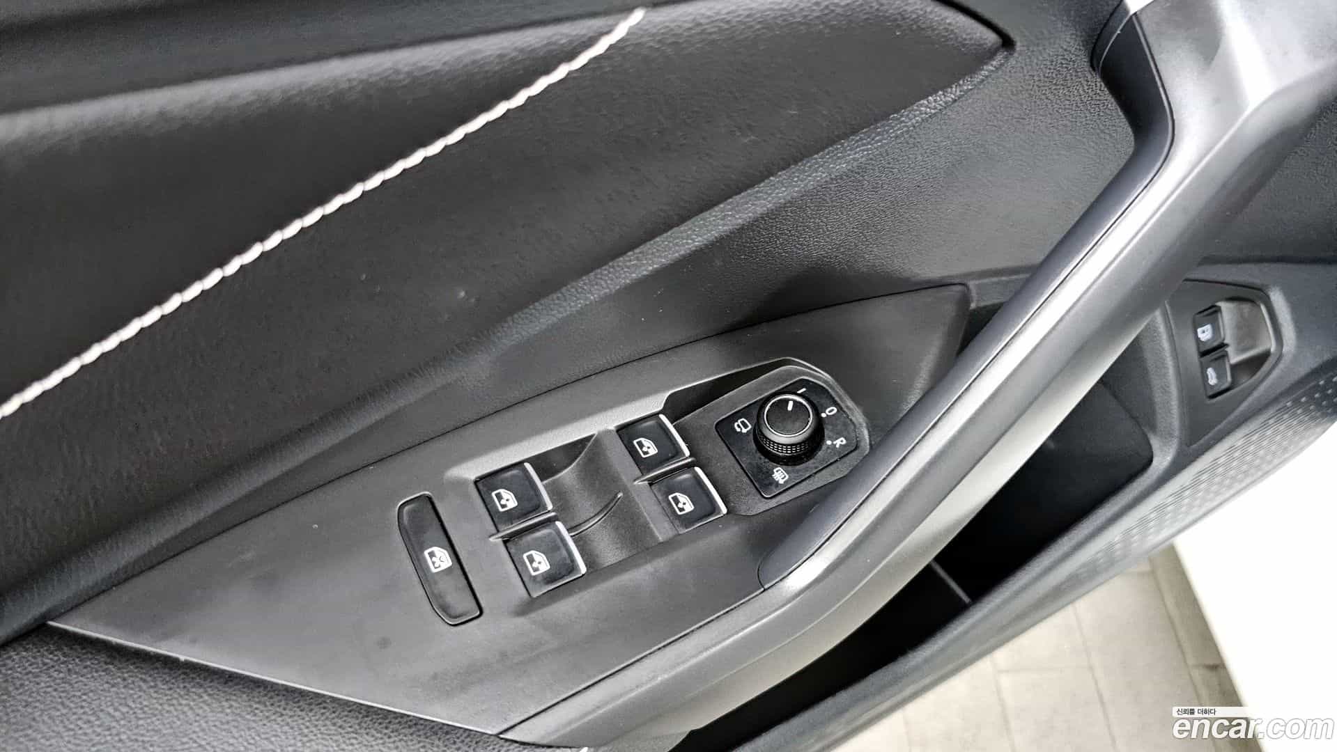 Jetta Volkswagen 2023.11-OPTION-042