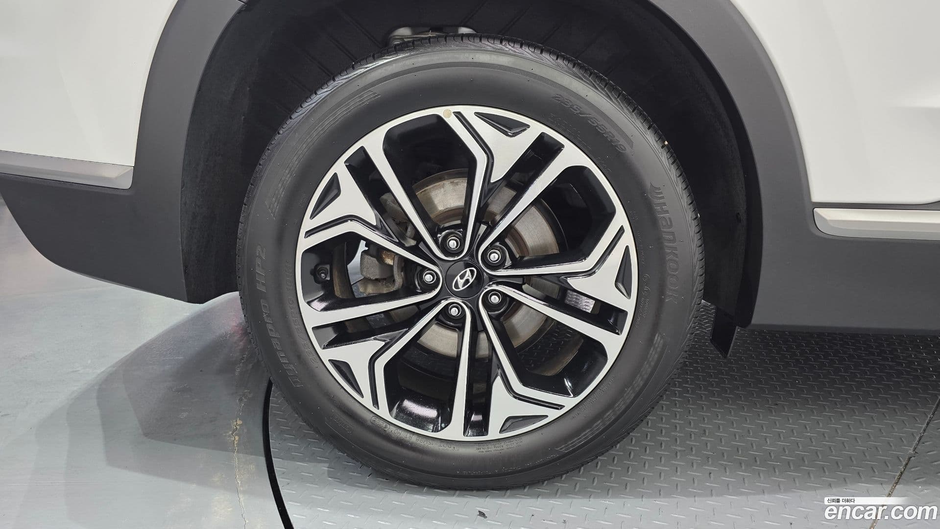 Main__Slider__Photo:Santafe Hyundai 2019.1-4