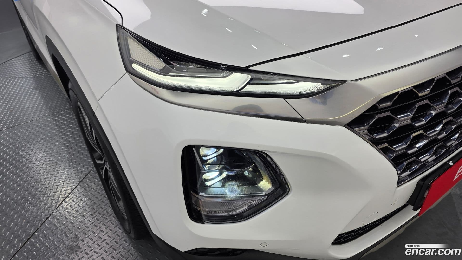 Main__Slider__Photo:Santafe Hyundai 2019.1-21