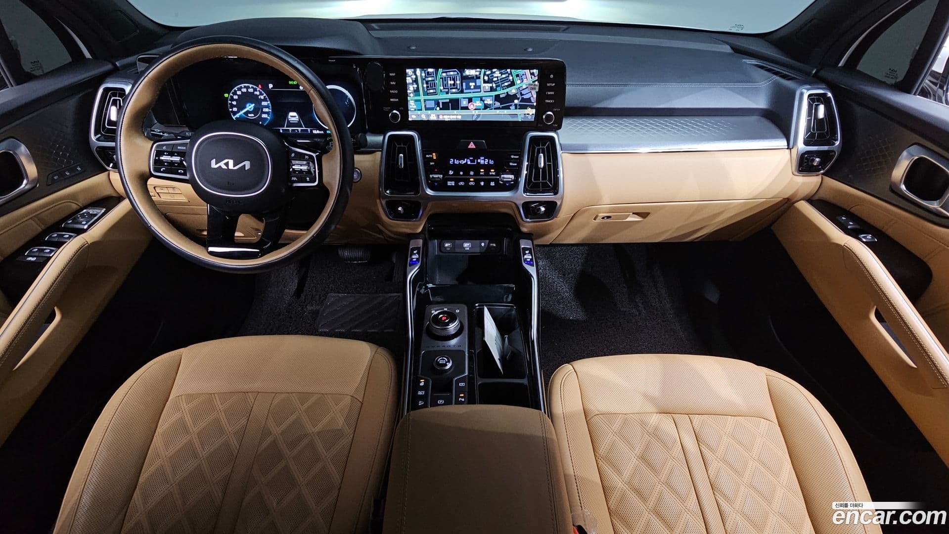 Main__Slider__Photo:Sorento Kia 2023.4-6