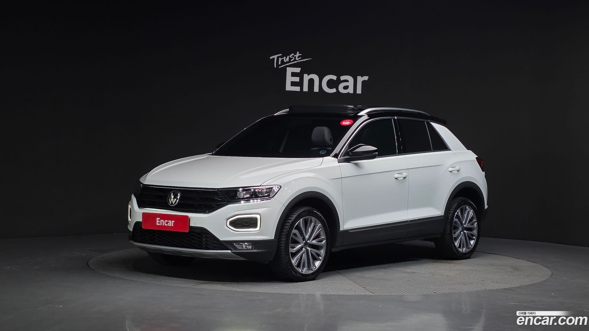 Main__Slider__Photo:T-Roc Volkswagen 2021.11-0