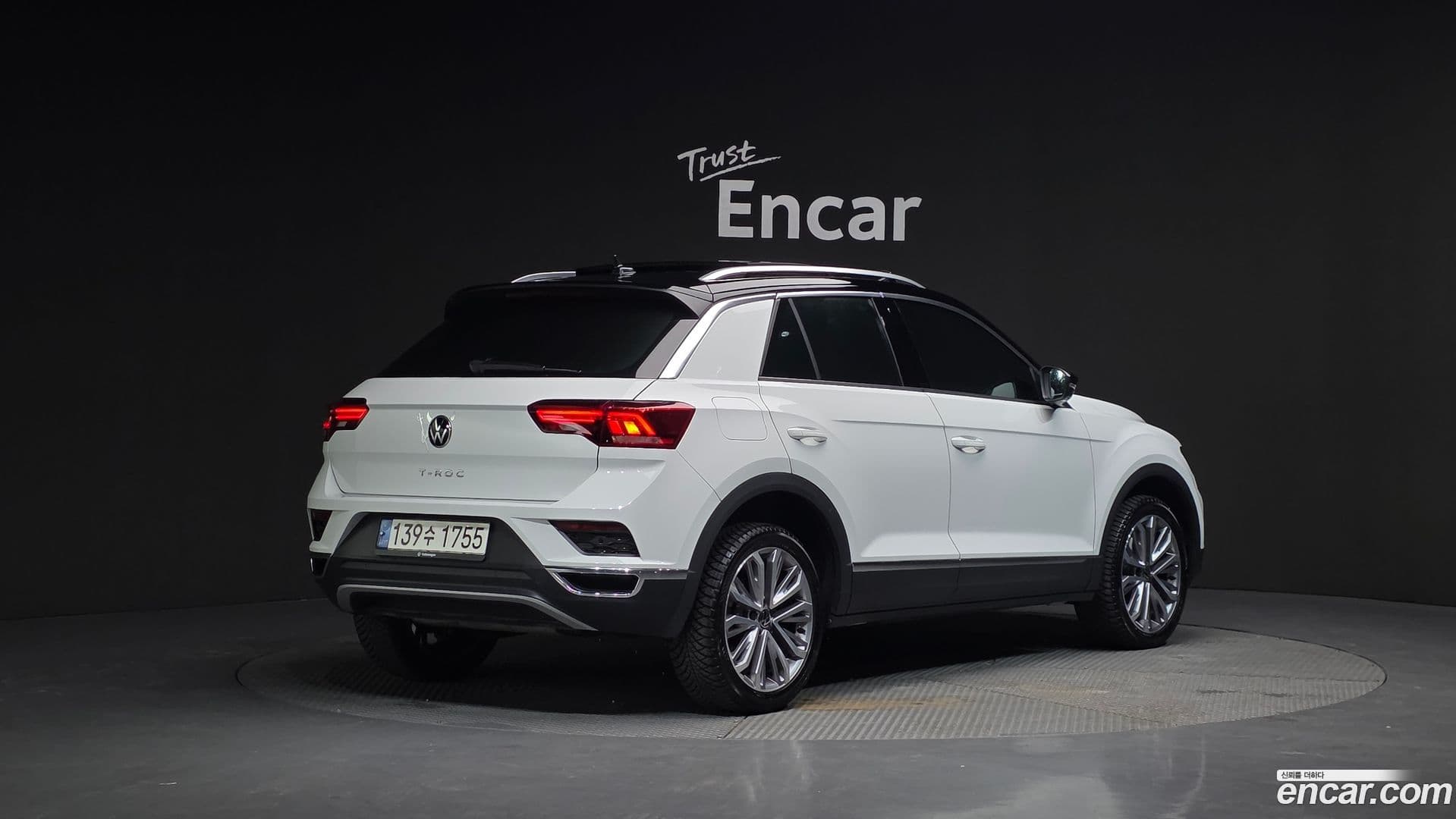Main__Slider__Photo:T-Roc Volkswagen 2021.11-1
