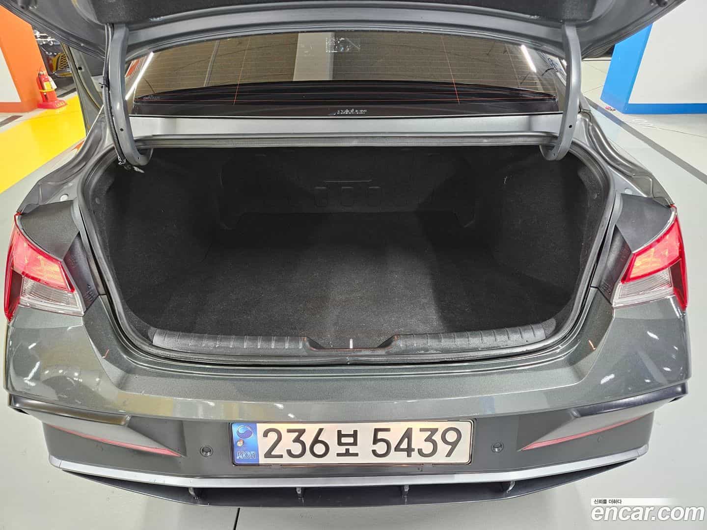 AVANTE Hyundai 2023.4-OPTION-024