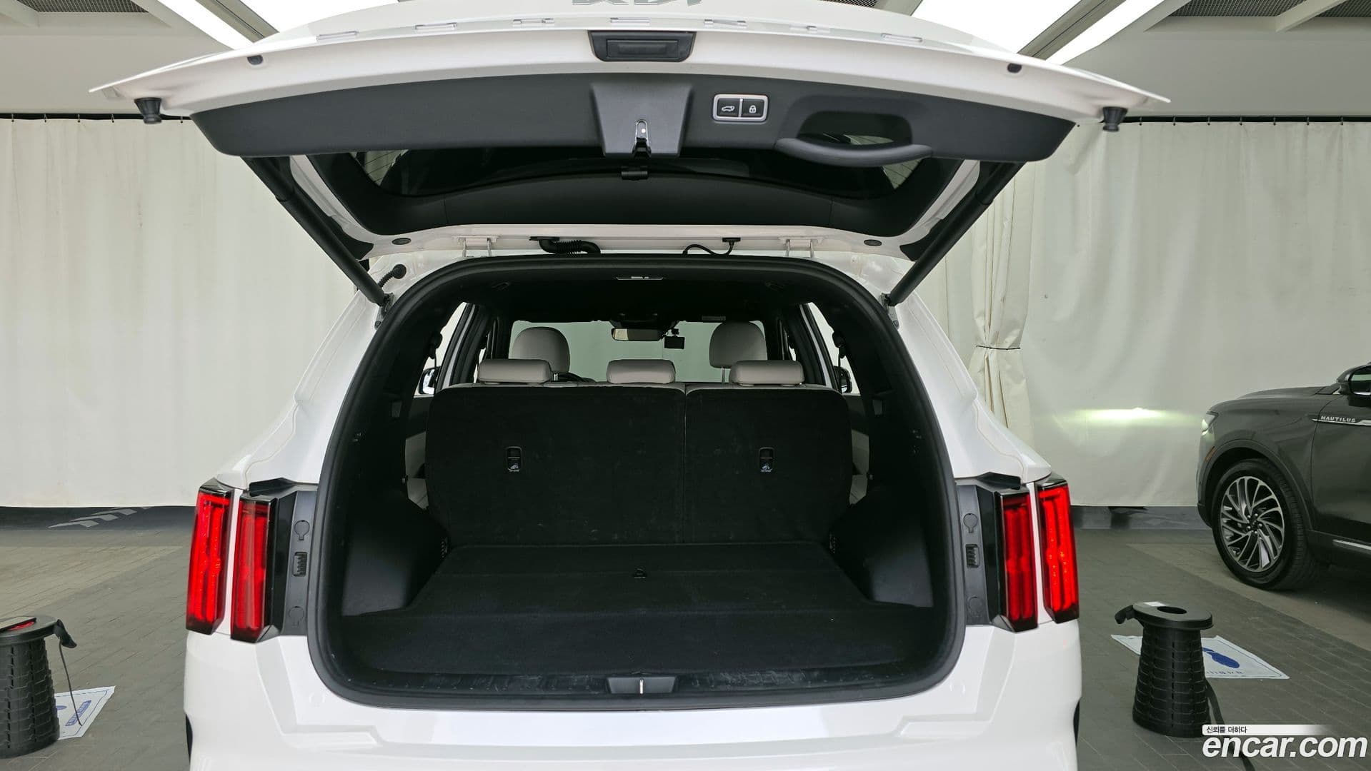 Main__Slider__Photo:Sorento Kia 2022.0-19