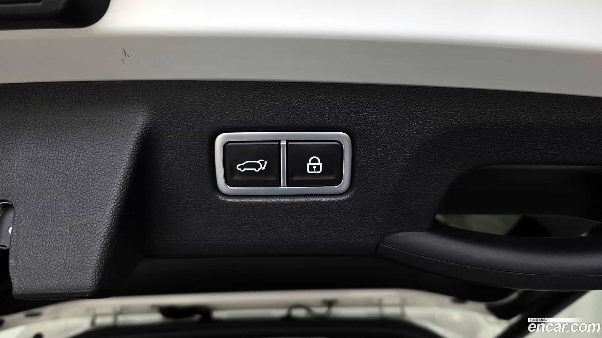 Sorento Kia 2022.0-OPTION-044