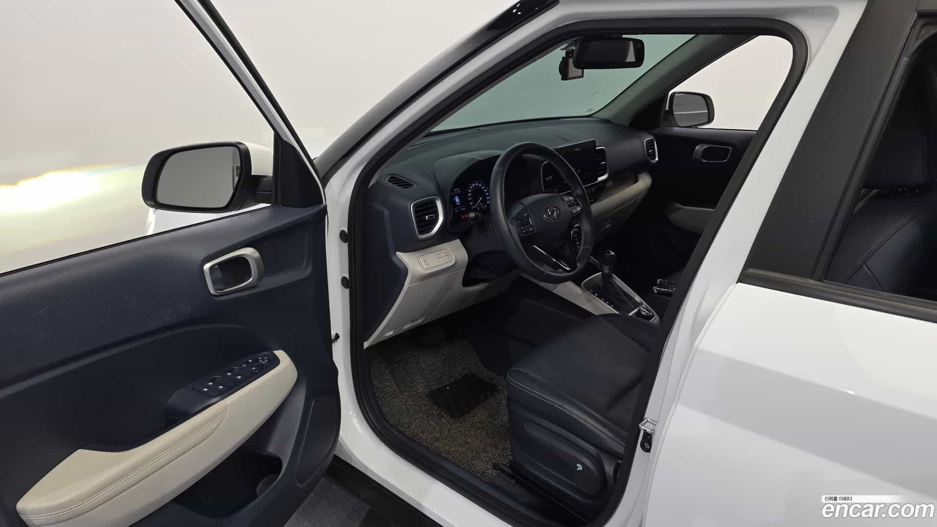 Venue Hyundai 2022.0-INNER-010