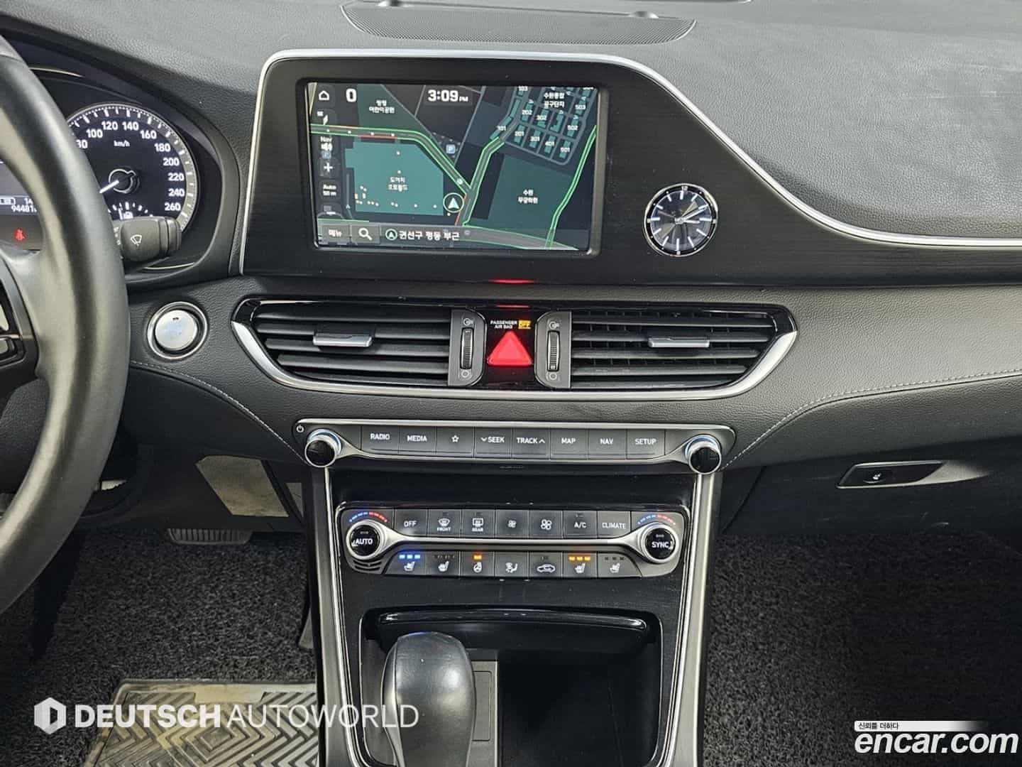 Grandeur Hyundai 2018.0-OPTION-018