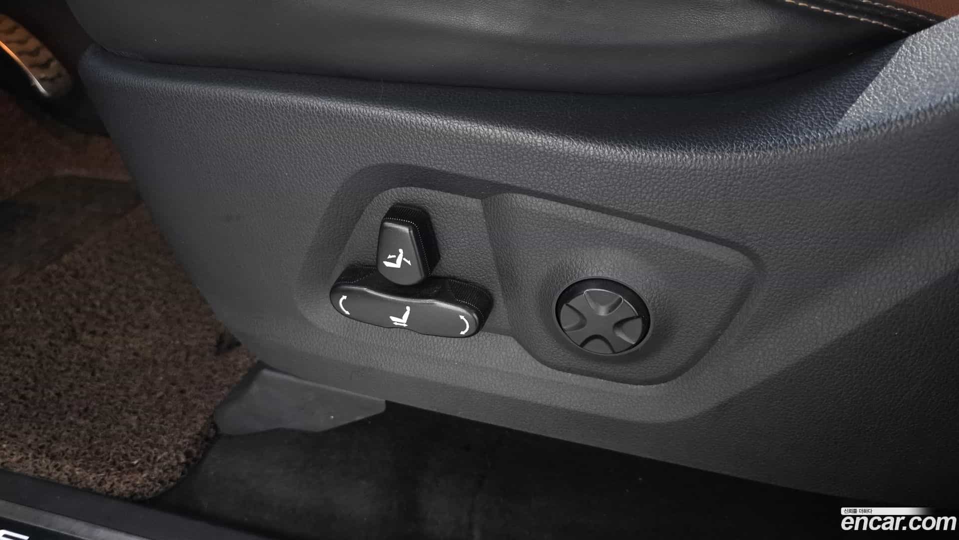 Rexton KG Mobility 2019.3-OPTION-045