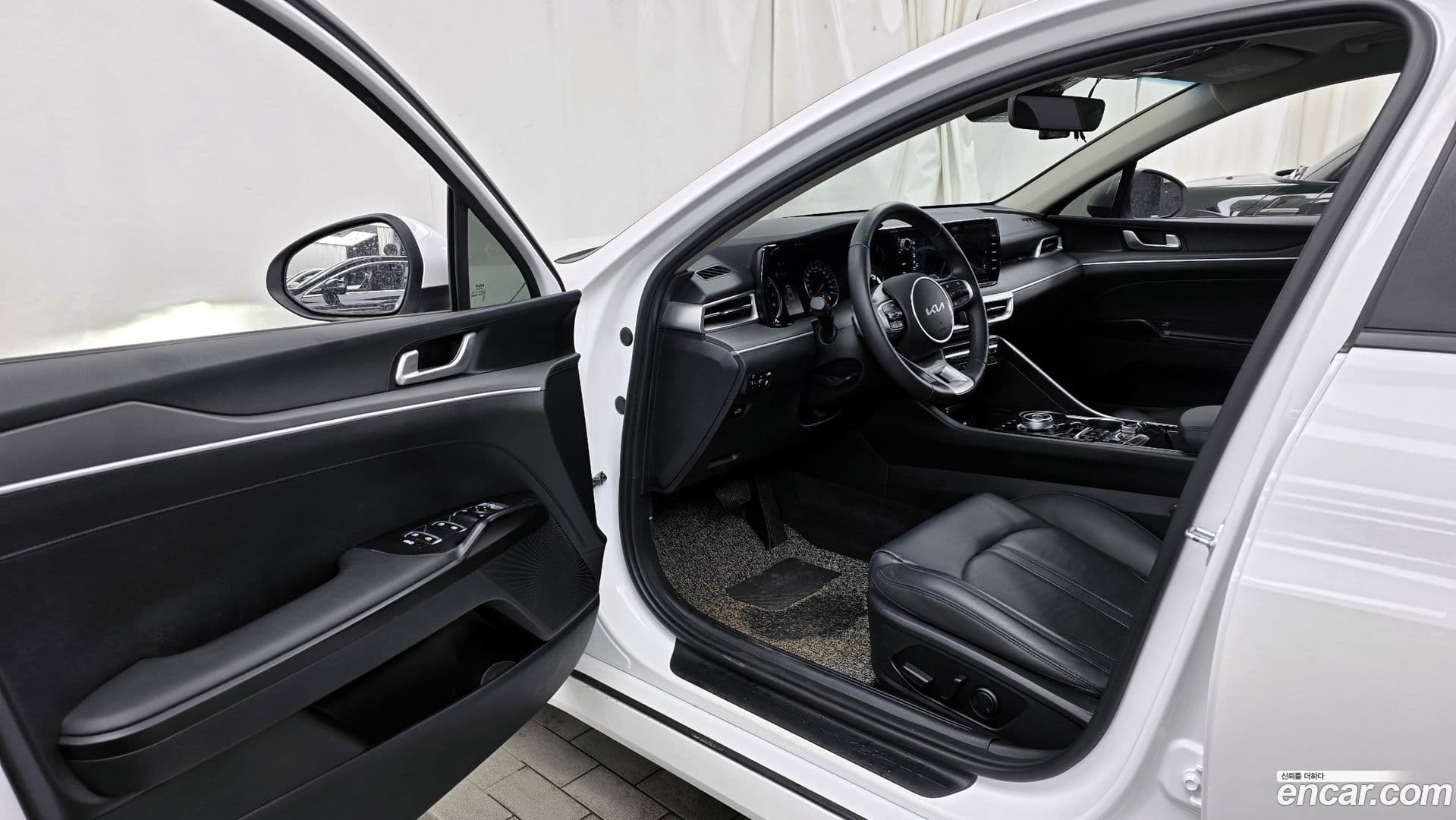Main__Slider__Photo:K5 Kia 2022.1-9