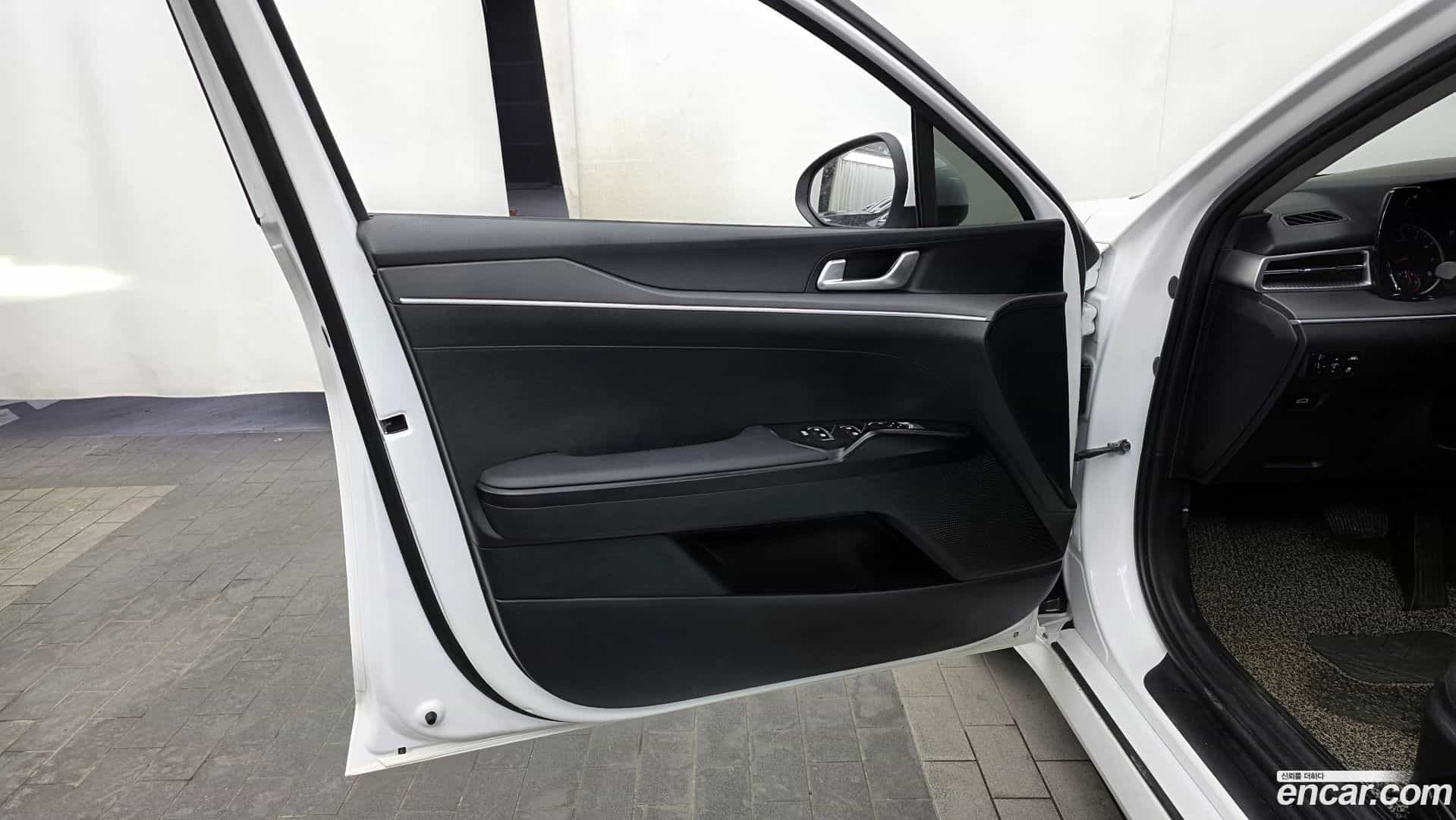 K5 Kia 2022.1-INNER-034