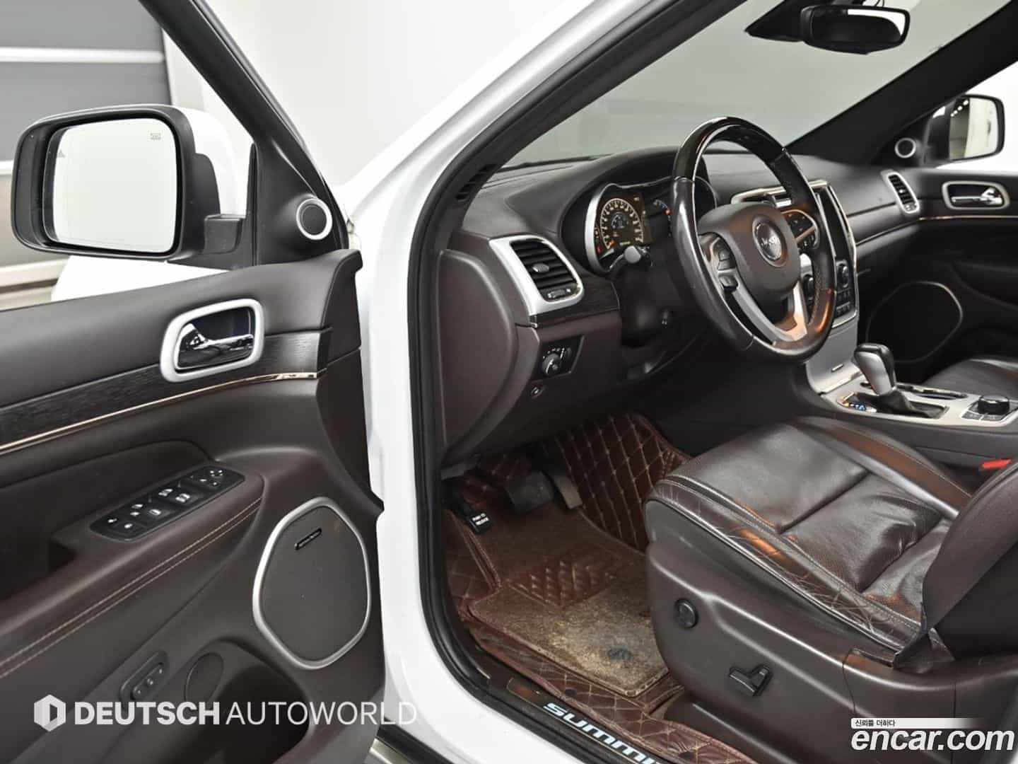 Cherokee Jeep 2018.2-OPTION-015