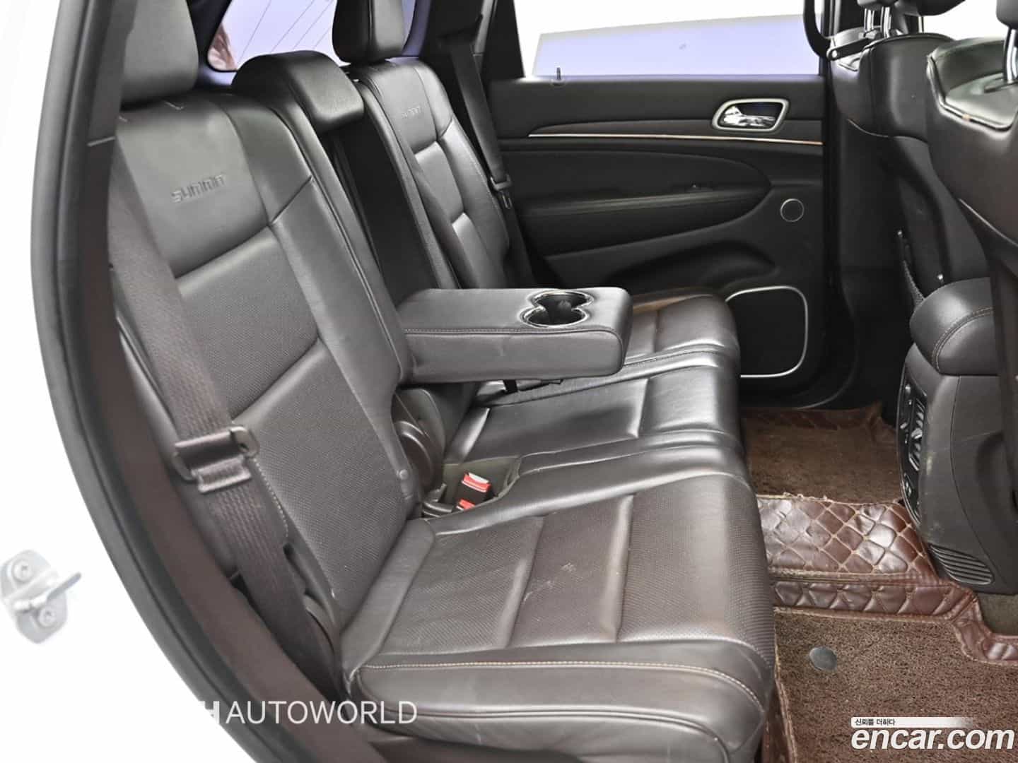 Cherokee Jeep 2018.2-OPTION-016
