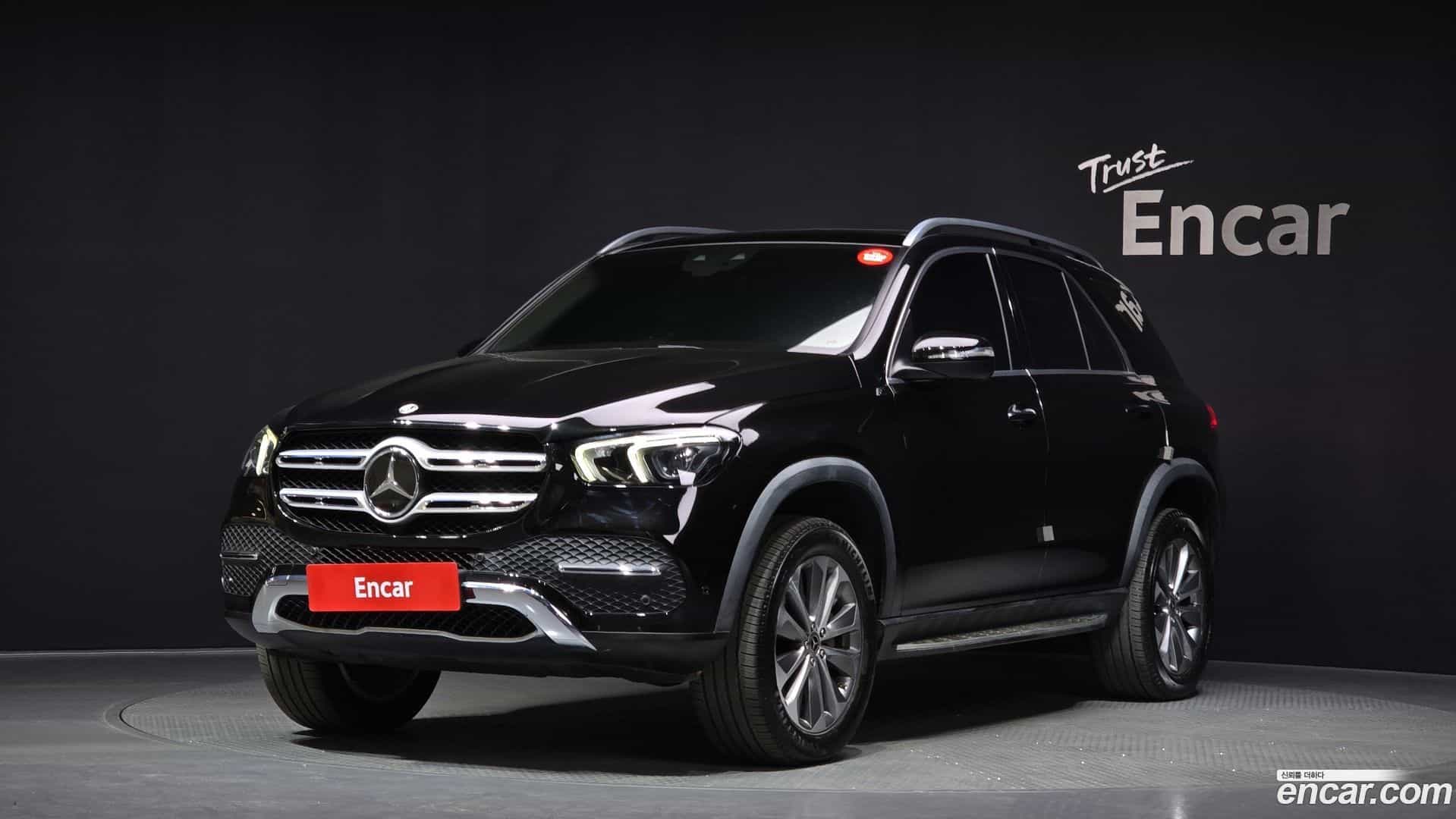 GLE-Class Mercedes-Benz 2021.2-OUTER-001