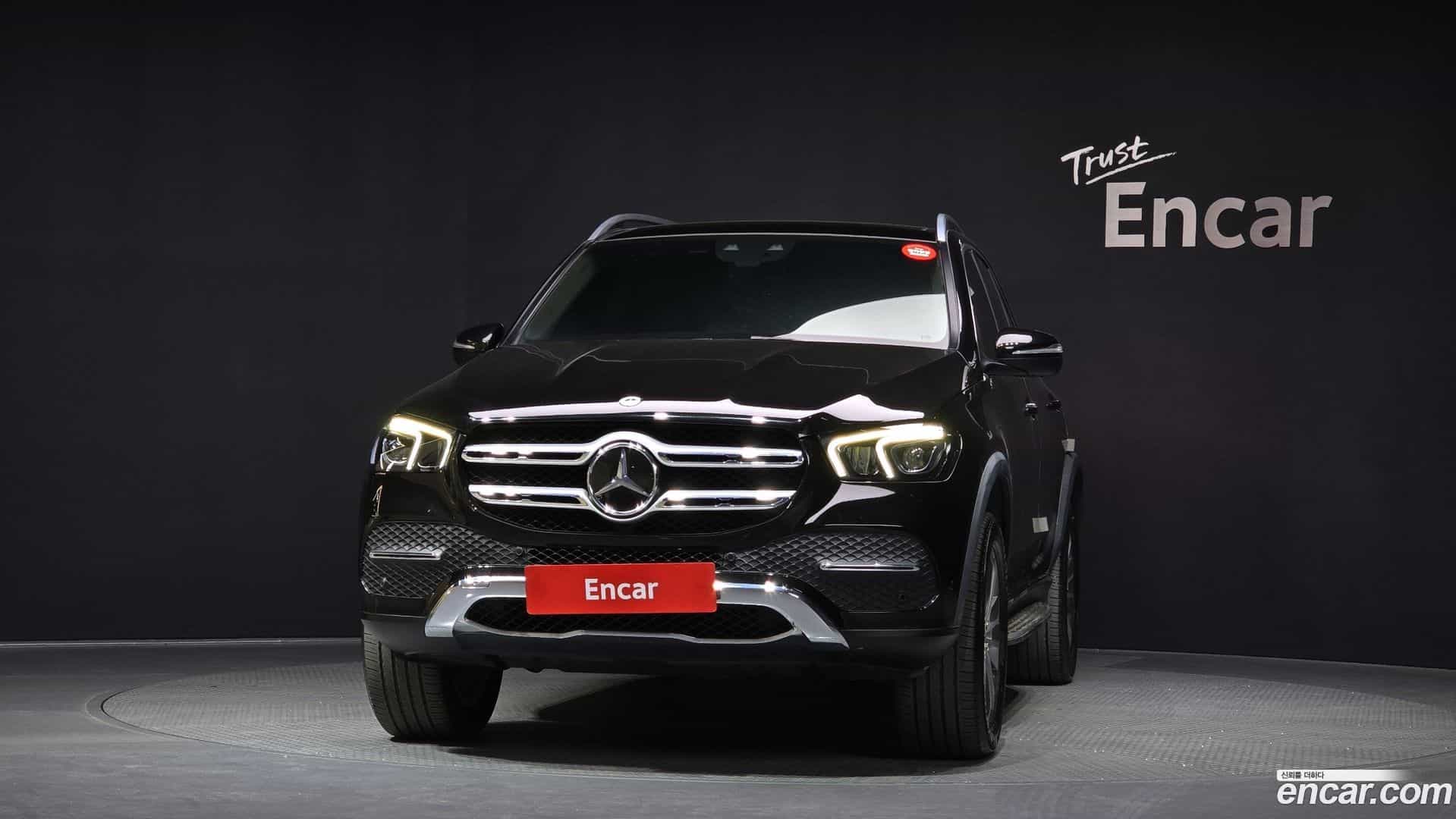 GLE-Class Mercedes-Benz 2021.2-OUTER-003