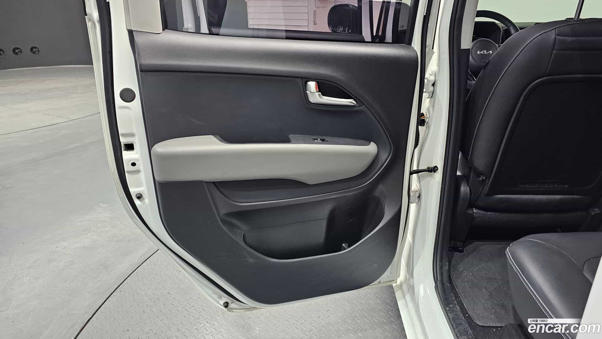 RAY Kia 2023.2-INNER-035