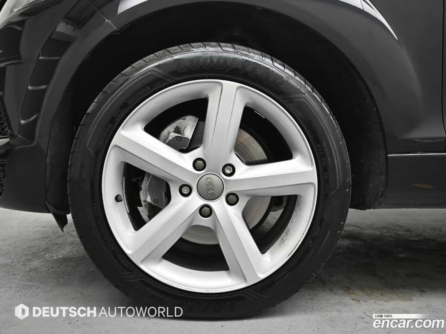 Q7 Audi 2010.11-OUTER-005
