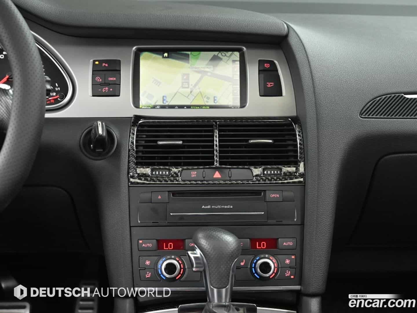 Q7 Audi 2010.11-INNER-010