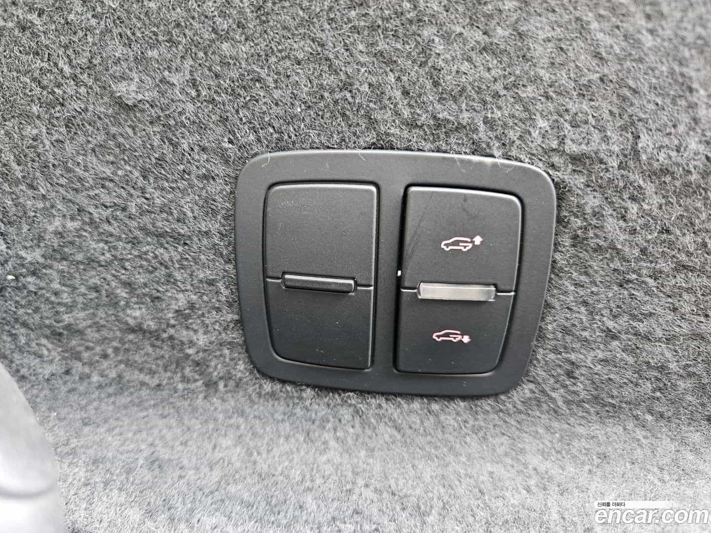 Q7 Audi 2010.11-OPTION-021