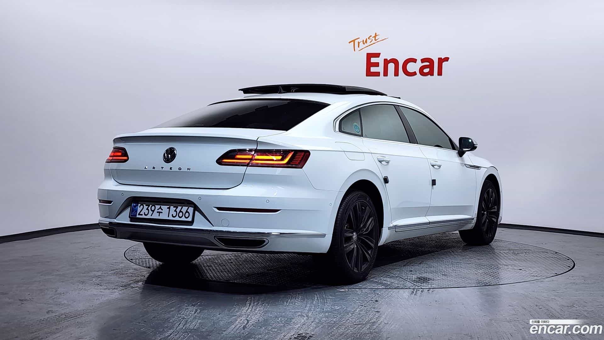 Arteon Volkswagen 2019.11-OUTER-002