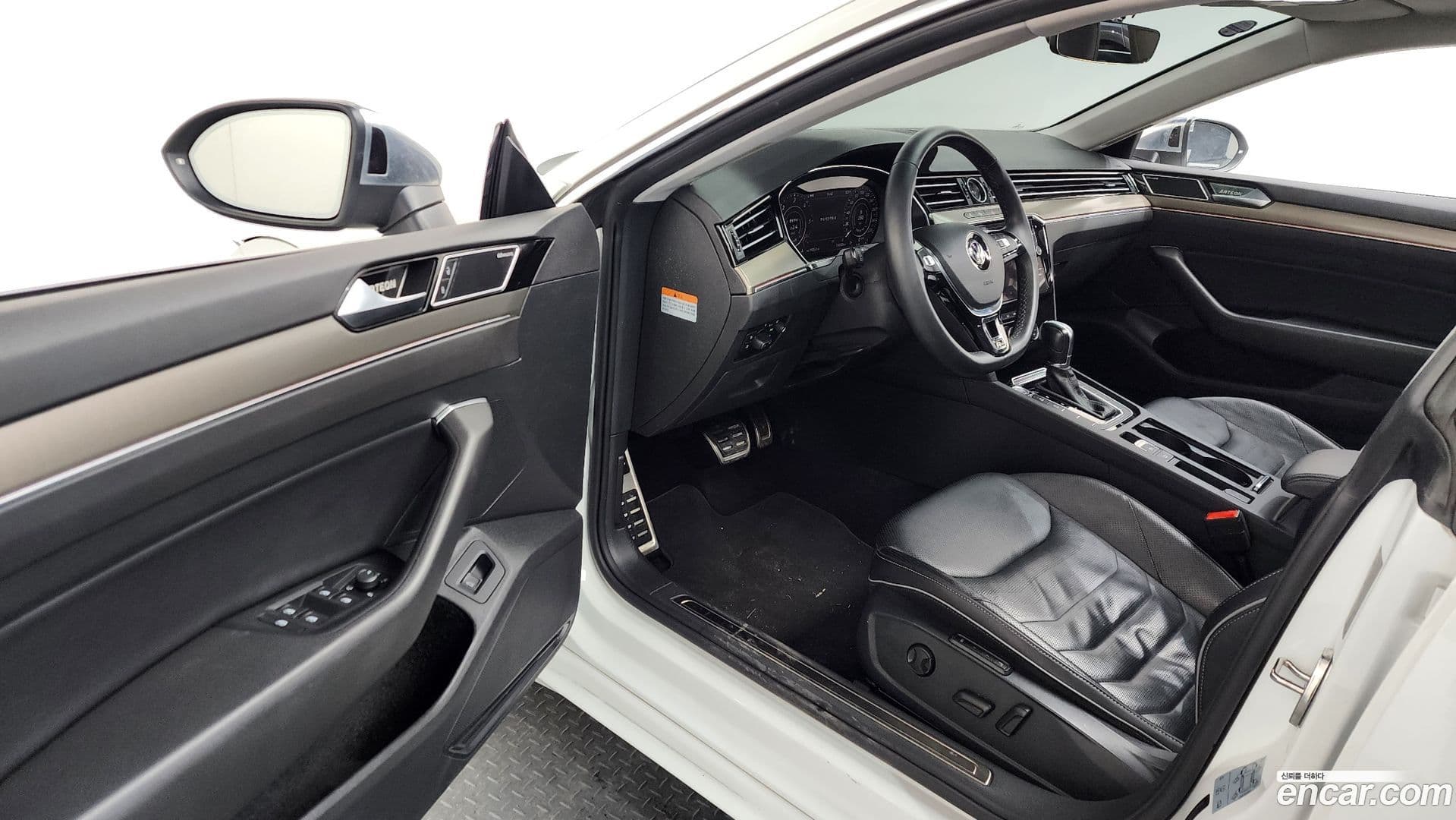 Main__Slider__Photo:Arteon Volkswagen 2019.11-9